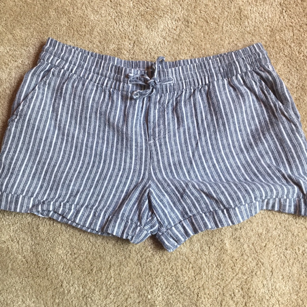 Old Navy Linen Blend Blue Striped Cuffed Shorts